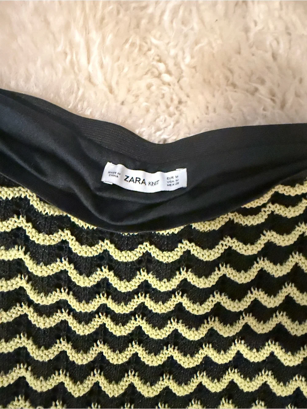 Zara Black and Yellow Chevron Maxi Skirt